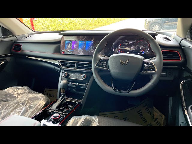 XUV700 Side